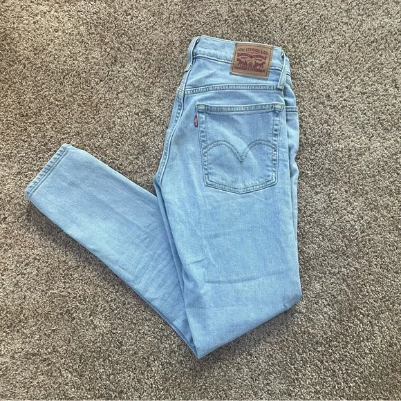 Levi’s Wedgie Jeans - Picture 5 of 5